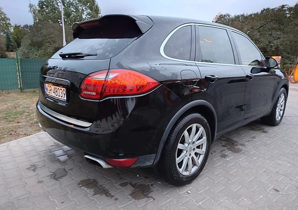 Porsche Cayenne cena 62000 przebieg: 283000, rok produkcji 2011 z Warszawa małe 121